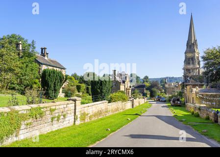 Edensor Village St Peter's Church Edensor Derbyshire Peak District National Park Derbyshire England Großbritannien Europa Stockfoto