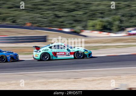 FFSA GT4 2023 auf Circuit Ledenon, Ledenon, FRANKREICH, 24/09/2023 Florent 'MrCrash' B.. Stockfoto