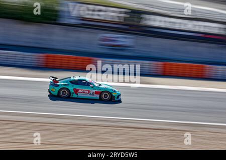 FFSA GT4 2023 auf Circuit Ledenon, Ledenon, FRANKREICH, 24/09/2023 Florent 'MrCrash' B.. Stockfoto