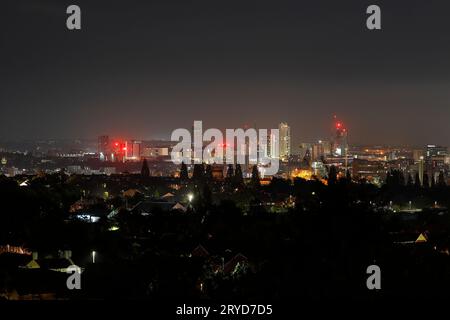 Blick auf die Skyline im Stadtzentrum von Leeds, West Yorkshire, Großbritannien Stockfoto