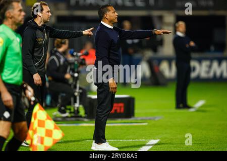 Waalwijk, Niederlande. September 2023 30. WAALWIJK, NIEDERLANDE - SEPTEMBER 30: Cheftrainer Henk Fraser von RKC Waalwijk während des niederländischen Eredivisie-Spiels zwischen RKC Waalwijk und Ajax im Mandemakers Stadion am 30. SEPTEMBER 2023 in Waalwijk, Niederlande. (Foto: Broer van den Boom/Orange Pictures) Credit: Orange Pics BV/Alamy Live News Stockfoto