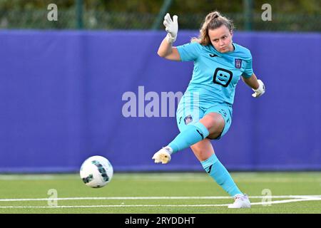 Anderlecht, Belgien. September 2023 30. Torhüter Jill Duijzer (31) von Anderlecht, dargestellt während eines Fußballspiels zwischen RSC Anderlecht und Club Brugge YLA am 5. Spieltag der Saison 2023 - 2024 der belgischen Lotto Womens Super League, am Samstag, den 30. September 2023 in Anderlecht, Belgien. Quelle: Sportpix/Alamy Live News Stockfoto