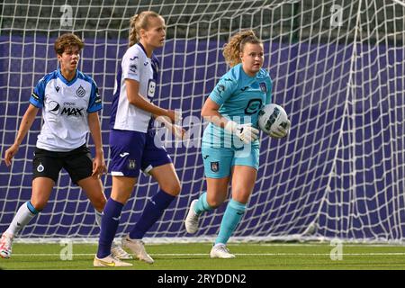 Anderlecht, Belgien. September 2023 30. Torhüter Jill Duijzer (31) von Anderlecht, dargestellt während eines Fußballspiels zwischen RSC Anderlecht und Club Brugge YLA am 5. Spieltag der Saison 2023 - 2024 der belgischen Lotto Womens Super League, am Samstag, den 30. September 2023 in Anderlecht, Belgien. Quelle: Sportpix/Alamy Live News Stockfoto