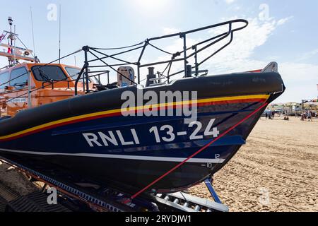 Lytham St annes Lancashire uk 9. September 2023, RNLI-Rettungsboot am Strand von lytham während der Sommerferien Stockfoto