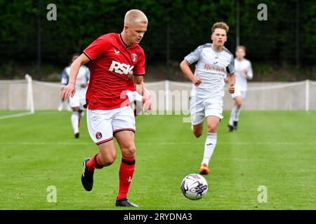 Swansea, Wales. 30. September 2023. Luke Ashburn von Charlton Athletic während des Spiels der Under 18 Professional Development League zwischen Swansea City und Charlton Athletic an der Swansea City Academy in Swansea, Wales, UK am 30. September 2023. Quelle: Duncan Thomas/Majestic Media. Stockfoto