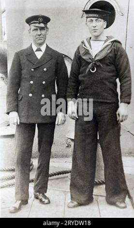 Seeleute des Schlachtschiffs der Royal Navy HMS Hibernia, um 1907–1919. Stockfoto