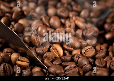 Nahaufnahme von gerösteten Kaffeebohnen Stockfoto