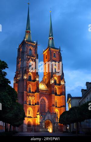 Beleuchtete St. John Cathedral Kirche in Breslau Stockfoto