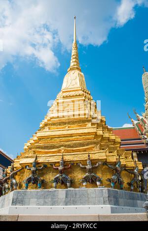 Panorama des Komplexes des Smaragd Buddha in Bangkok Stockfoto