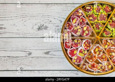 Köstliche Auswahl an türkischen Köstlichkeiten, Nahaufnahme von oben Stockfoto