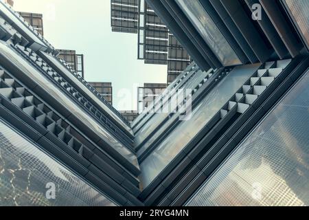 Futuristische Architektur der Stadt Masdar. Nachhaltige Umwelt, Solarenergieprojekt. Stockfoto
