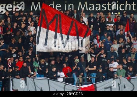 Maastricht, Niederlande. September 2023 29. Fans des MVV Maastricht während des niederländischen Keuken Kampioen Divisie-Spiels zwischen MVV und ADO den Haag am 29. September 2023 in Maastricht, Niederlande Credit: dpa/Alamy Live News Stockfoto