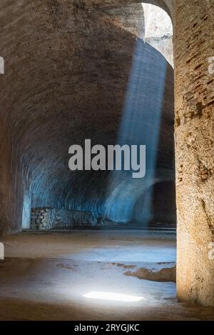 Gewölbe in der Festung St. Nikolaus in Sibenik, Kroatien Stockfoto