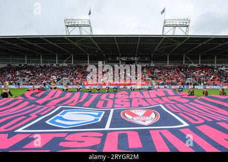 St. Helens, England - 30. September 2023 - St. Helens-Flagge. Betfred Super League Play Off, St. Helens vs. Warrington Wolves im Totally Wicked Stadium, St. Helens, Großbritannien Stockfoto