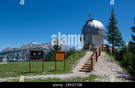 Das Astronomische Observatorium Helmut Ullrich. Cortina d'Ampezzo. Dolomiten. Italien. Stockfoto