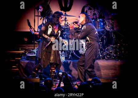 Cristina Scabbia und Andrea Ferro (Lacuna Coil) Credit: Independent Photo Agency Srl/Alamy Live News Stockfoto