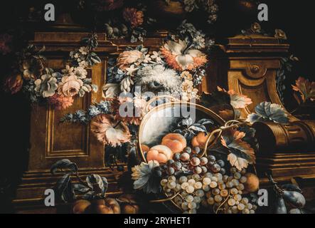 Alte barocke Blumengemälde - alte Einrichtung im Vintage-Stil. Stockfoto