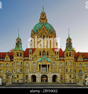 Neues Rathaus, Wilhelminisches, palastähnliches, prächtiges Gebäude in vielseitigem Stil, Hannover, Deutschland Stockfoto