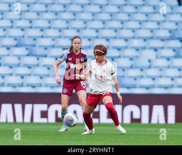 Birmingham, Großbritannien. Oktober 2023. Manchester Hinata Miyazawa beim FA Women's Super League 1-Spiel zwischen Aston Villa Women und Manchester United Women in Villa Park, Birmingham, England am 1. Oktober 2023. Foto von Stuart Leggett. Nur redaktionelle Verwendung, Lizenz für kommerzielle Nutzung erforderlich. Keine Verwendung bei Wetten, Spielen oder Veröffentlichungen eines einzelnen Vereins/einer Liga/eines einzelnen Spielers. Credit: UK Sports Pics Ltd/Alamy Live News Stockfoto