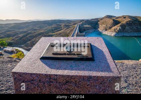 Ein Betonschwerkraftdamm in Elephant Butte, New Mexico Stockfoto