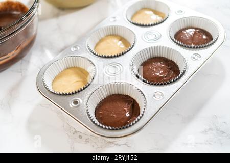 Extravagante Cupcakes für die Geburtstagsfeier Stockfoto