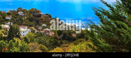 Blick auf die Stadt Volos vom Pelion-Berg, Griechenland Stockfoto