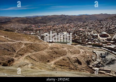 Überblick über die Stadt Potosí und Minen aus Cerro Rico, Bolivien Stockfoto