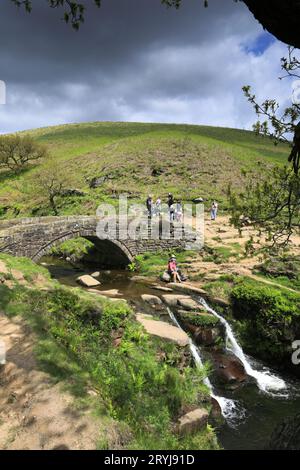 River Dane und Wasserfälle am Three Shires Head, dem Treffpunkt der Countys Cheshire, Derbyshire und Staffordshire, England, Großbritannien Stockfoto