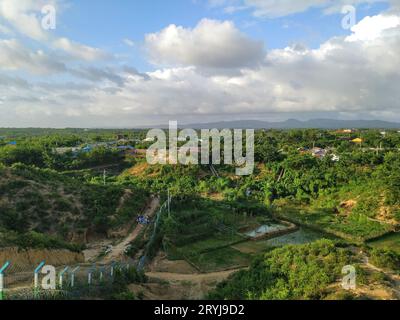 Luftaufnahme des weltgrößten rohingya-Flüchtlingslagers Stockfoto