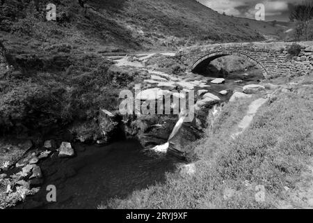 River Dane und Wasserfälle am Three Shires Head, dem Treffpunkt der Countys Cheshire, Derbyshire und Staffordshire, England, Großbritannien Stockfoto