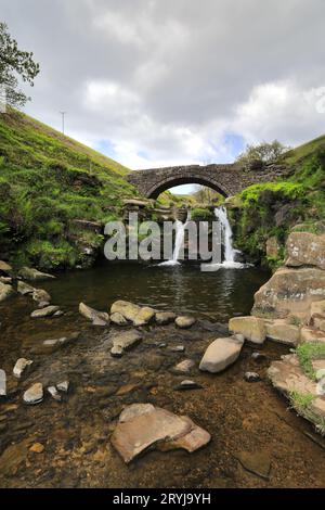 River Dane und Wasserfälle am Three Shires Head, dem Treffpunkt der Countys Cheshire, Derbyshire und Staffordshire, England, Großbritannien Stockfoto