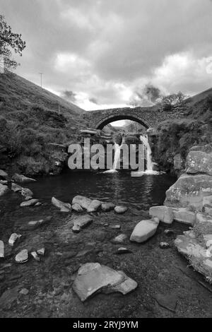 River Dane und Wasserfälle am Three Shires Head, dem Treffpunkt der Countys Cheshire, Derbyshire und Staffordshire, England, Großbritannien Stockfoto