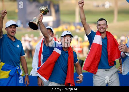 Rom, Italien . 1. Oktober 2023; Marco Simone Golf and Country Club, Guidonia Montecelio, Rom, Italien; die 44. Ryder Cup Spiele, Europa gegen USA, Final Day; Viktor Hovland nach dem Sieg des Turniers durch 16 1/2 zu 11 1/2 Credit: Action Plus Sports Images/Alamy Live News Stockfoto