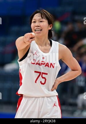 Hangzhou, China. Oktober 2023. Nanako Todo von der japanischen Basketballmannschaft der Frauen, die während der 19. Asienspiele 2023 im Hangzhou Olympic Sports Centre Gymnasium in der Gruppe B der Frauen-Basketball-Vorrunde zwischen den Philippinen und Japan zu sehen war. Endstand Japan 96:59 Philippinen. (Foto: Luis Veniegra/SOPA Images/SIPA USA) Credit: SIPA USA/Alamy Live News Stockfoto