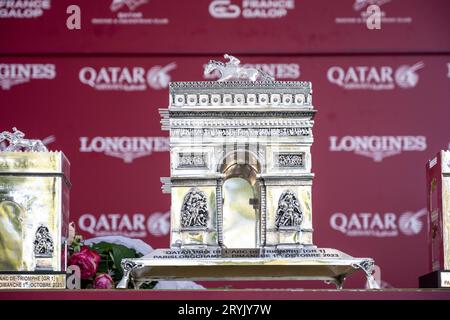 Paris, Frankreich. Oktober 2023. Katar Prix de l'Arc de Triomphe Pferderennen, auf der Rennstrecke Longchamp, in Paris, Frankreich, am 1. Oktober, 2023. Foto: Ammar Abd Rabbo/ABACAPRESS.COM Credit: abaca Press/Alamy Live News Stockfoto