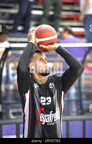 Ginova Scafati - Virtus Segafredo BolognaLBA prima giornata während GIVOVA Scafati gegen Virtus Segafredo Bologna, italienisches Basketball-Spiel der Serie A in Scafati (SA), Italien, 1. Oktober 2023 Stockfoto