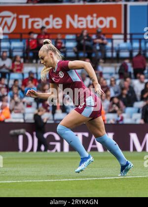 Birmingham, Großbritannien. Oktober 2023. Birmingham, England, 1. Oktober 2023: Alisha Lehmann (7 Aston Villa) erwärmt sich während des Barclays FA Womens Super League-Spiels zwischen Aston Villa und Manchester United im Villa Park in Birmingham, England (Natalie Mincher/SPP) Credit: SPP Sport Press Photo. Alamy Live News Stockfoto