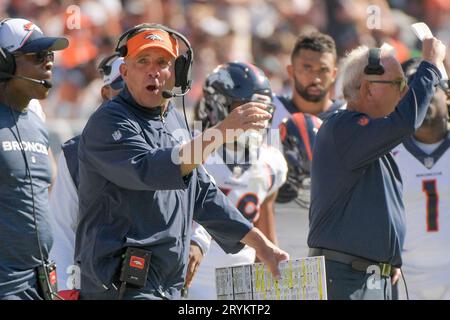 Chicago, Usa. Oktober 2023. Denver Broncos Sean Payton während eines Spiels gegen die Chicago Bears im Soldier Field in Chicago am Sonntag, den 1. Oktober 2023. Broncos gewann 31–28. Foto von Mark Black/UPI Credit: UPI/Alamy Live News Stockfoto