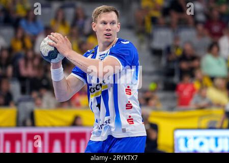 Mannheim, Deutschland. Oktober 2023. Adam Lönn (Lonn, TVB, 11), am Ball, Einzelbild, Einzelfoto, Aktion, Aktion, 01.10.2023, Mannheim (Deutschland), Handball, Bundesliga, Rhein-Neckar Löwen - TVB Stuttgart Credit: dpa/Alamy Live News Stockfoto