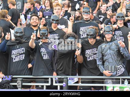 Fort Worth, Texas, USA. September 2023 30. TCU Horned Frogs ist ein Fan des NCAA-Fußballspiels zwischen den West Virginia Mountaineers und den TCU Horned Frogs im Amon G. Carter Stadium in Fort Worth, Texas. Matthew Lynch/CSM/Alamy Live News Stockfoto