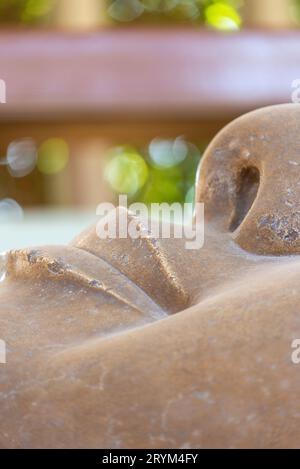 Detail des Lächelns der kolossalen Statue von Pharao Ramesses II. Im Memphis Museum in der Nähe von Kairo, Ägypten Stockfoto