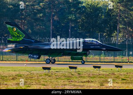 Steven „Vrieske“ de Vries, der erfahrenste F16-Pilot Europas, startet bei den Belgian Air Force Days Stockfoto