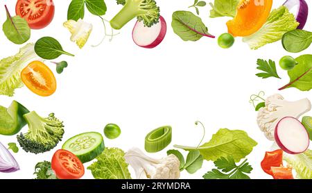 Rahmen aus frischem Gemüse, Salatblätter, gesunde Zutaten für Entgiftung Stockfoto