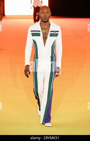 Paris, Frankreich. Oktober 2023. CASABLANCA Frühjahr/Sommer 2024 Laufsteg während Paris Fashion Week - Paris; Frankreich 01/10/2023 Credit: dpa/Alamy Live News Stockfoto