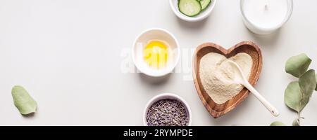 Beauty-Inhaltsstoffe für die Herstellung von hausgemachten Kosmetikprodukten. DIY Kosmetik- und Spa-Konzept, Bannerformat Stockfoto
