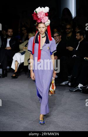 Paris, Frankreich. September 2023 30. VIVIENNE WESTWOOD Frühjahr/Sommer 2024 Laufsteg während Paris Fashion Week - Paris; Frankreich 30/09/2023 Credit: dpa/Alamy Live News Stockfoto