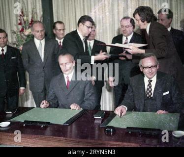 DEU, Deutschland: Die historischen Farbfotos aus der Zeit der 1970er Jahre zeigen Ereignisse und Menschen aus Politik, Kultur, Gewerkschaften und dem Arbeitsleben Stockfoto