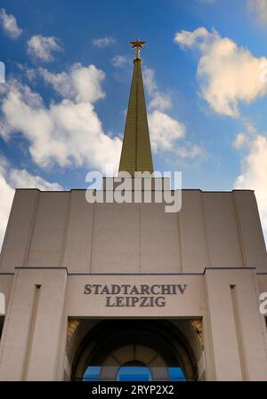 Stadtarchiv Leipzig, vor dem neuen Stadtarchiv im ehemaligen sowjetischen Pavillon, Leipzig Stockfoto