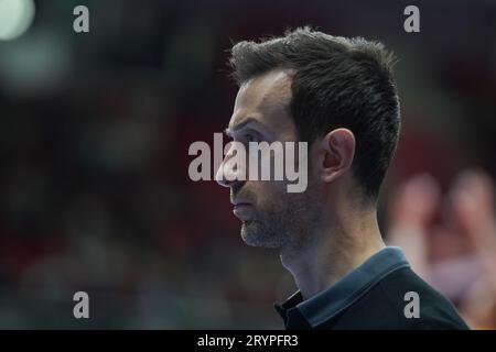 ISTANBUL, TURKIYE - 16. MÄRZ 2023: Imoco Volley Conegliano Coach Daniele Santarelli in Fenerbahce Opet CEV Champions League Volley Match in Burhan Fe Stockfoto