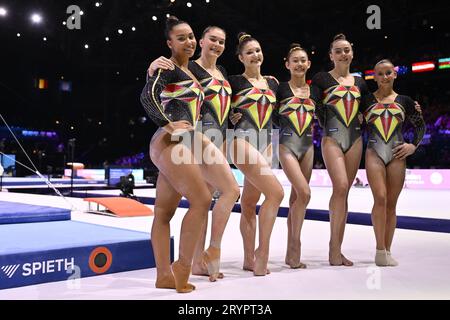 Antwerpen, Belgien. Oktober 2023. Die belgischen Gymnastikturner stellten die Qualifikation der Frauen bei den Kunstgymnastik-Weltmeisterschaften am Montag, den 2. Oktober 2023 in Antwerpen vor. Die Weltmeisterschaften finden vom 30. September bis 08. Oktober in Antwerpen statt. BELGA PHOTO DIRK WAEM Credit: Belga News Agency/Alamy Live News Stockfoto